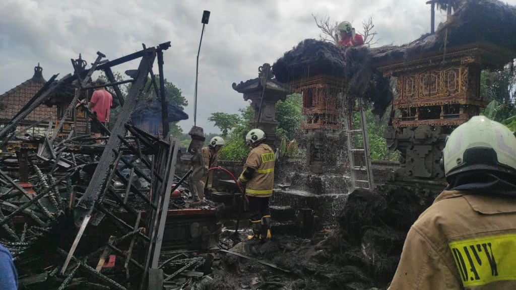 Kebakaran Bale Piyasan di Banjar Tegalsaet Baleran, Kelurahan Kapal, Kecamatan Mengwi Tanggal 23 Juni 2024